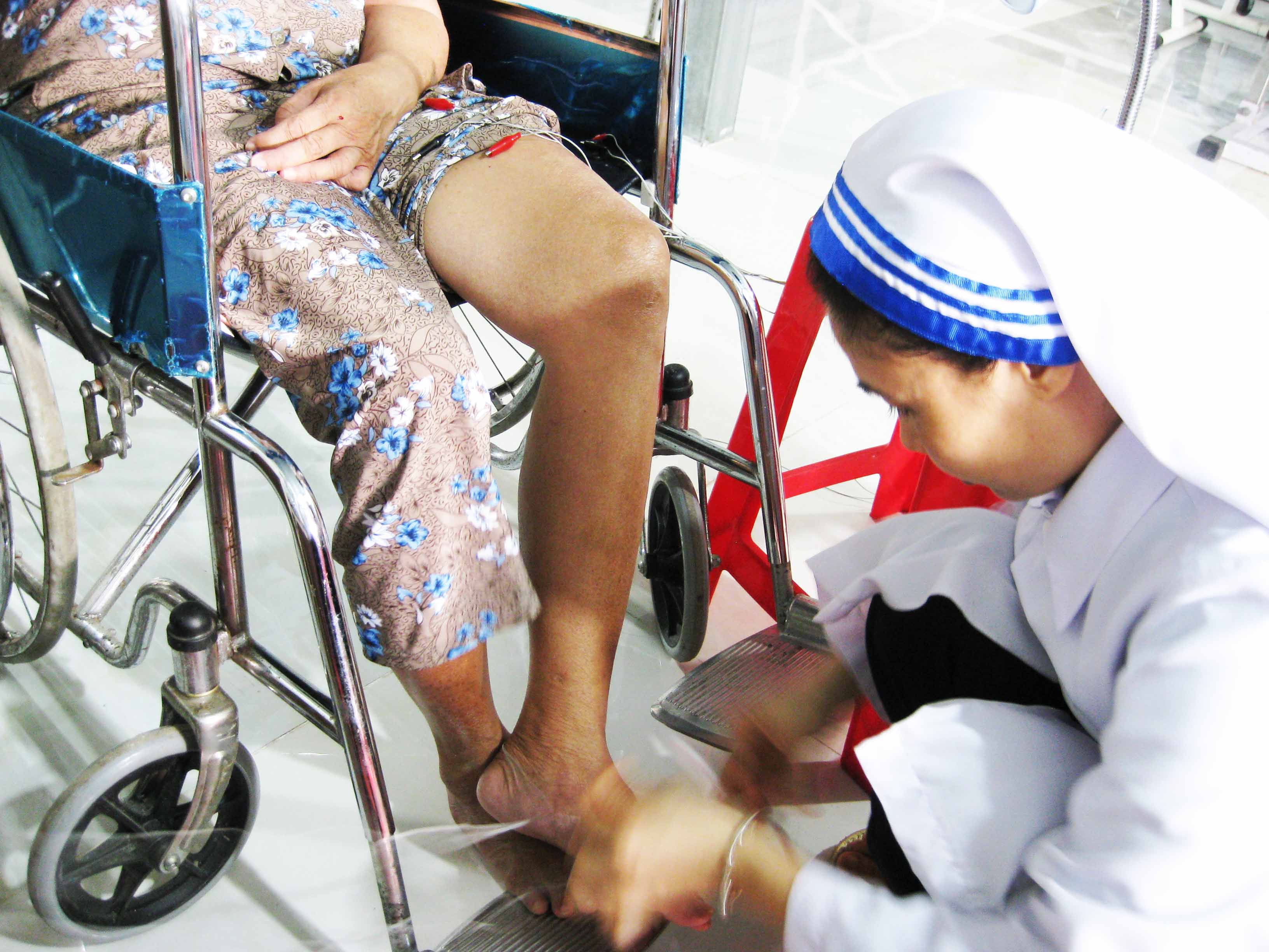 ƠN GỌI KITÔ LÀ SỐNG YÊU THƯƠNG BÁC ÁI VÀ TƯƠI VUI HY VỌNG.